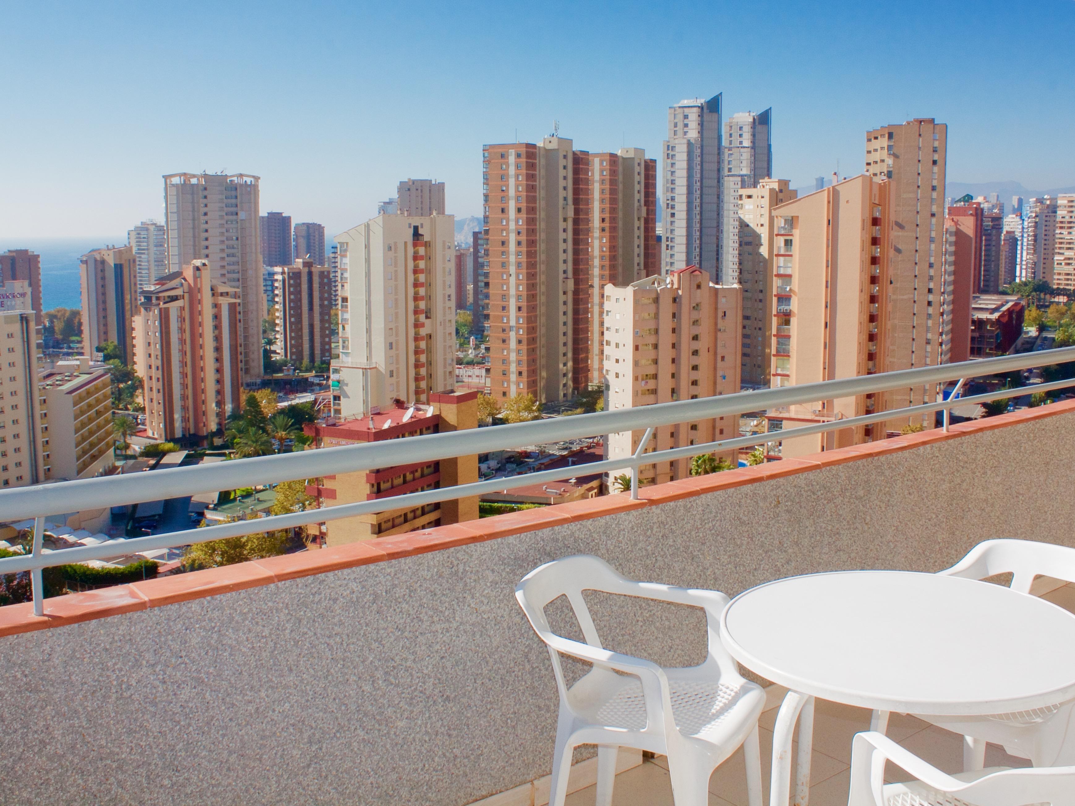 Primavera Loix Aparthotel
