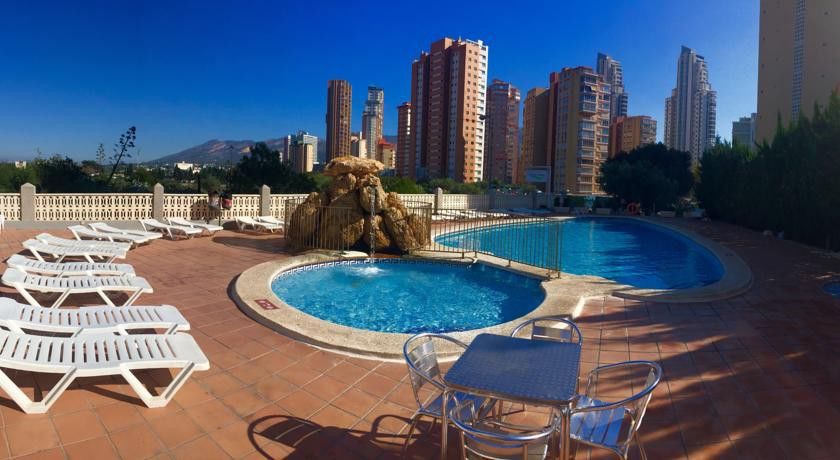 Primavera Loix Aparthotel 3*